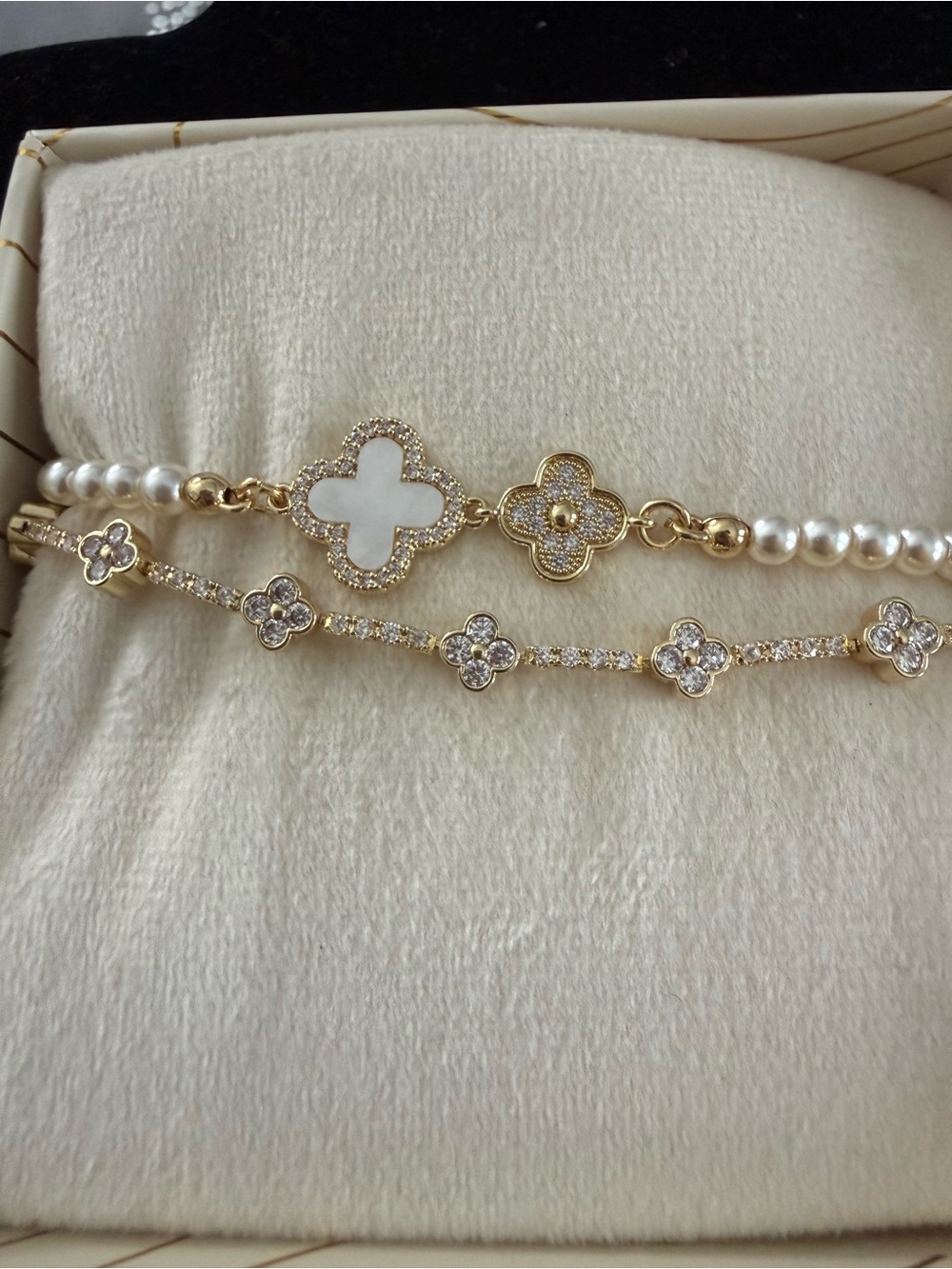 Gold & White Clover Pearl Double Bracelet - Women's Fashion Jewelry